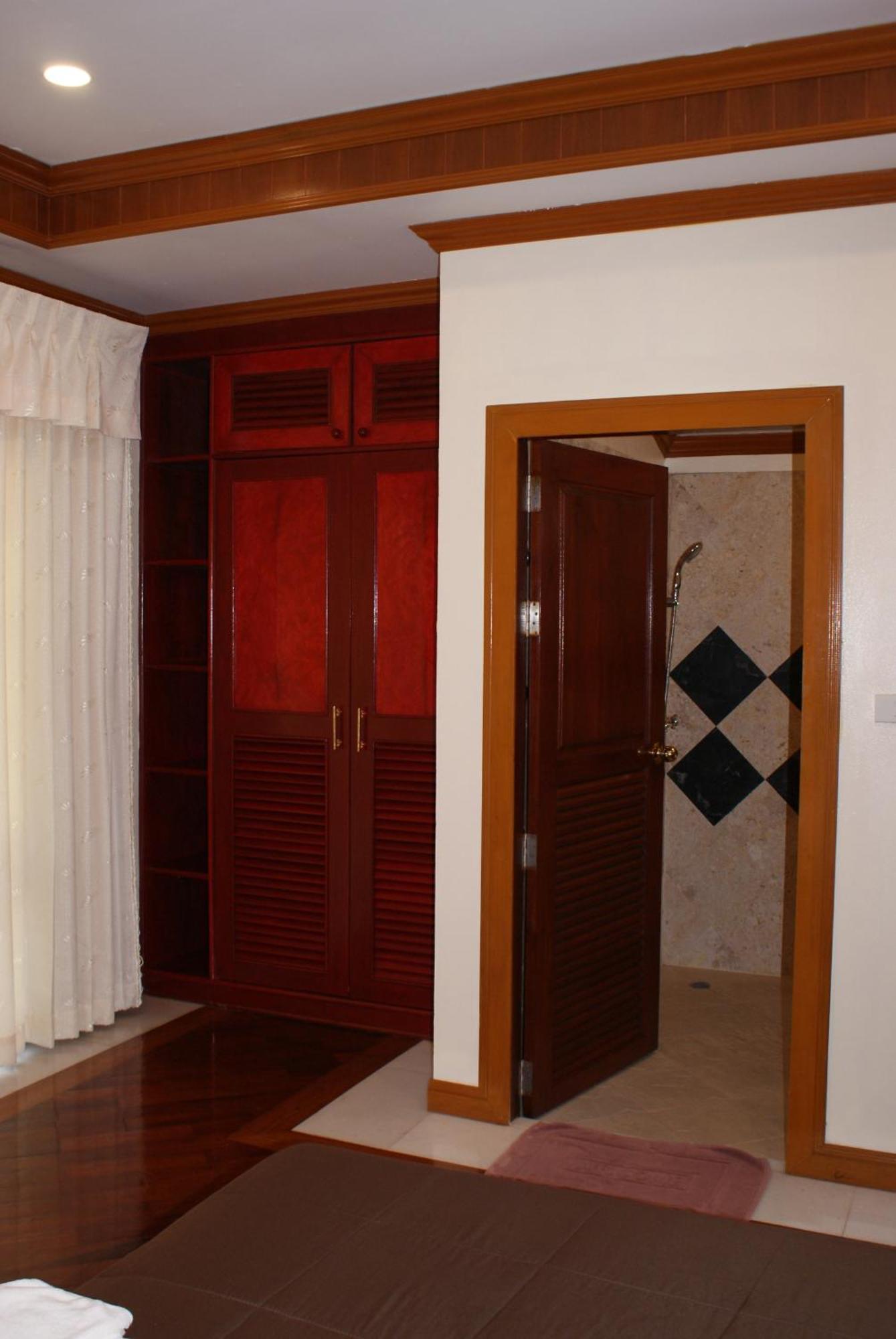ปริ้นซ์ เอดูอาร์ อพาร์ตเมนต์ แอนด์ รีสอร์ต  Aparthotel Patong ภายนอก รูปภาพ