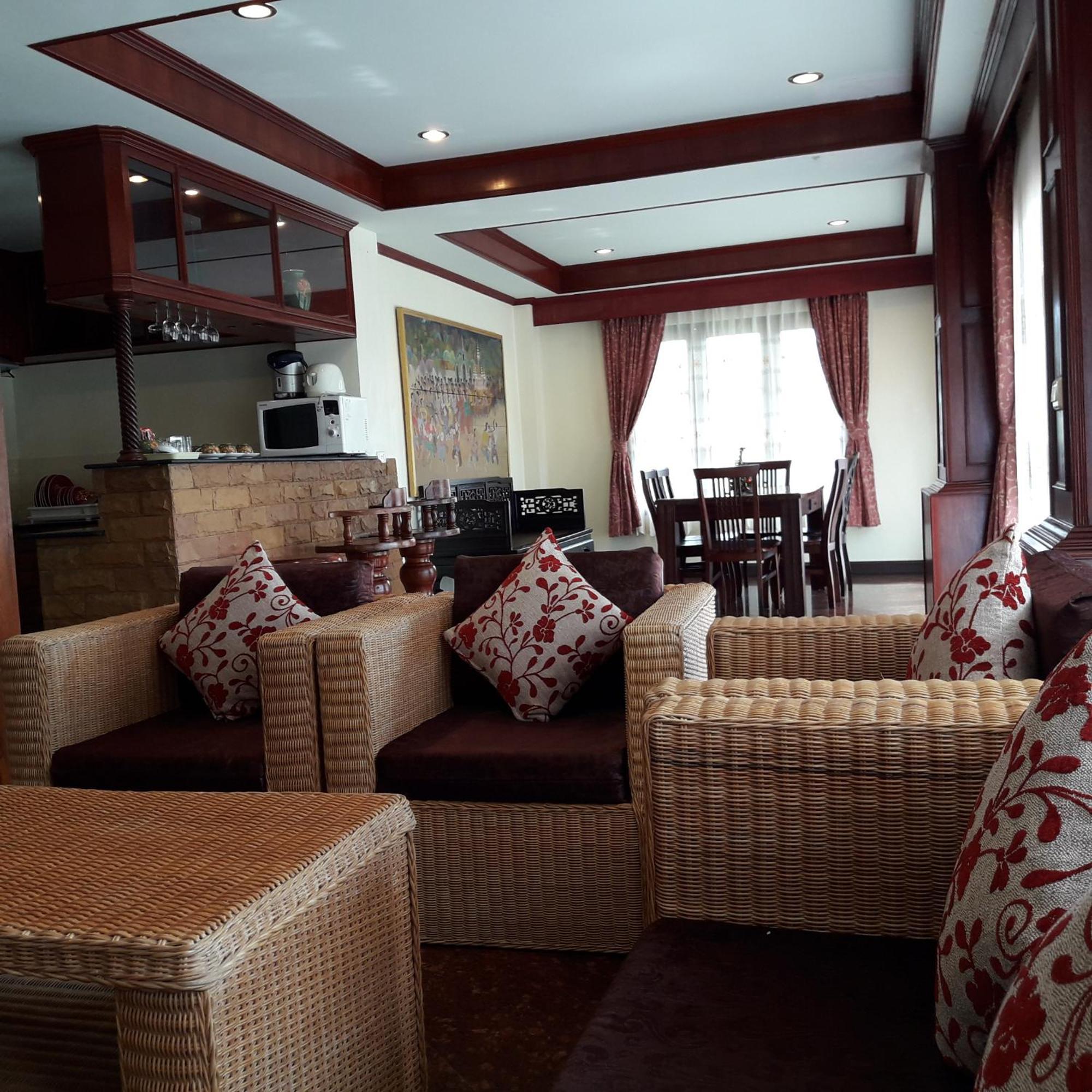 ปริ้นซ์ เอดูอาร์ อพาร์ตเมนต์ แอนด์ รีสอร์ต  Aparthotel Patong ภายนอก รูปภาพ