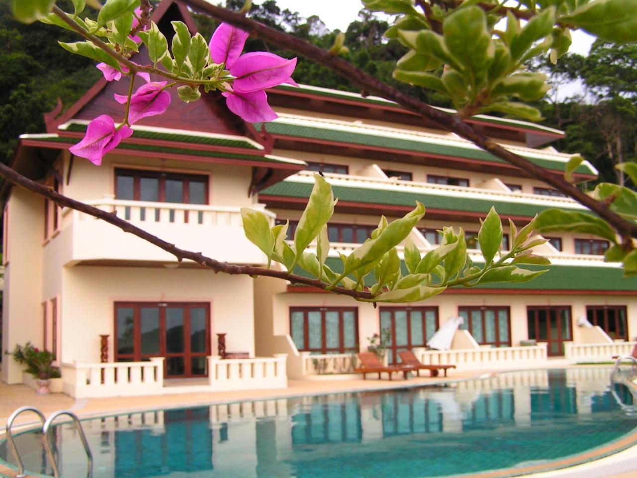 ปริ้นซ์ เอดูอาร์ อพาร์ตเมนต์ แอนด์ รีสอร์ต  Aparthotel Patong ภายนอก รูปภาพ